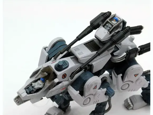 1/144 MSS MZ008 ZOIDS RHI-3 Command Wolf