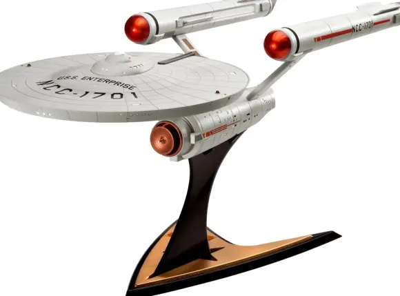 1/600 Star Trek: The Original Series U.S.S. Enterprise NCC-1701 (Light & Sound Unit Included)