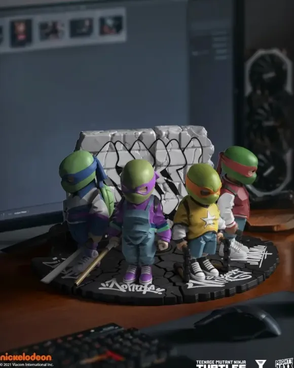 Teenage Mutant Ninja Turtles / Michelangelo by Danil Yad Vinyl Art Statue