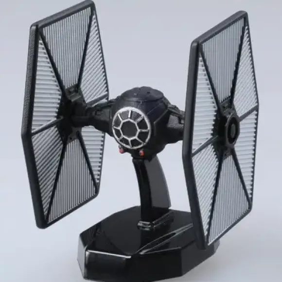 TSW-09 Tomica Star Wars Tie Fighter (First Order)