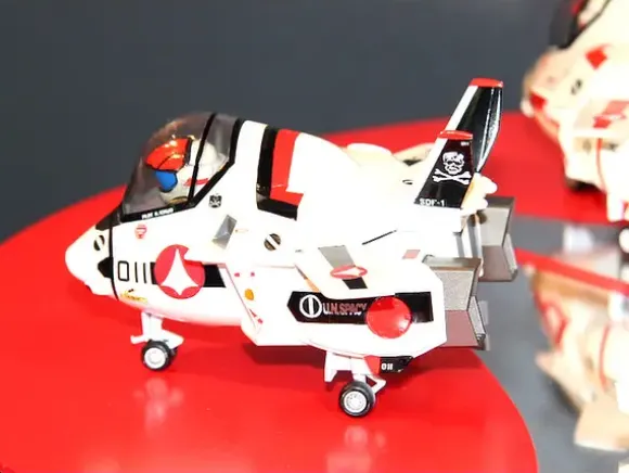 VF-1A/J Valkyrie Egg Plane